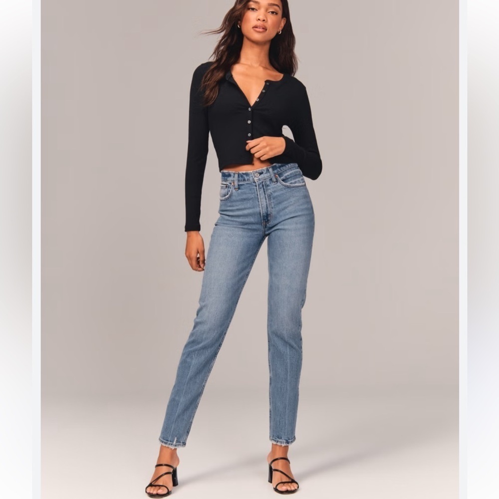 Abercrombie & Fitch High Rise Distressed Mom Jean